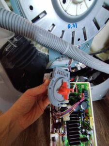 washing machine's drain pump system